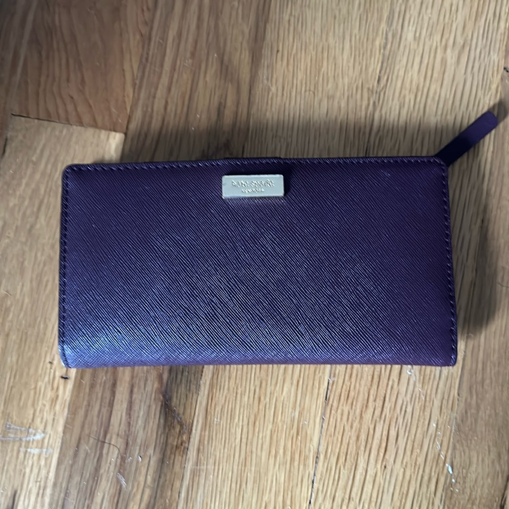 Burgundy Kate spade bifold wallet